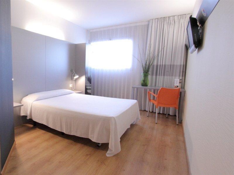 巴塞罗那格兰诺勒斯住宿加早餐酒店 Les Franqueses del Vallès 外观 照片